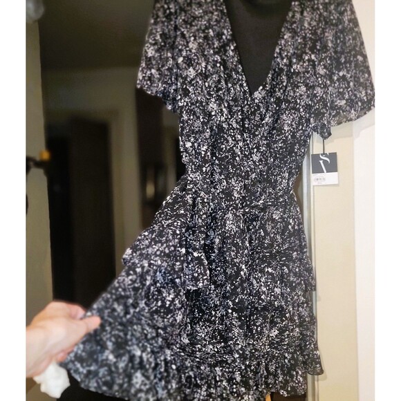 SIMPLY VERA Vera Wang NWT Dress Ruffled Tiered Chiffon Lined Fairy Sz Large Blk - Picture 12 of 16